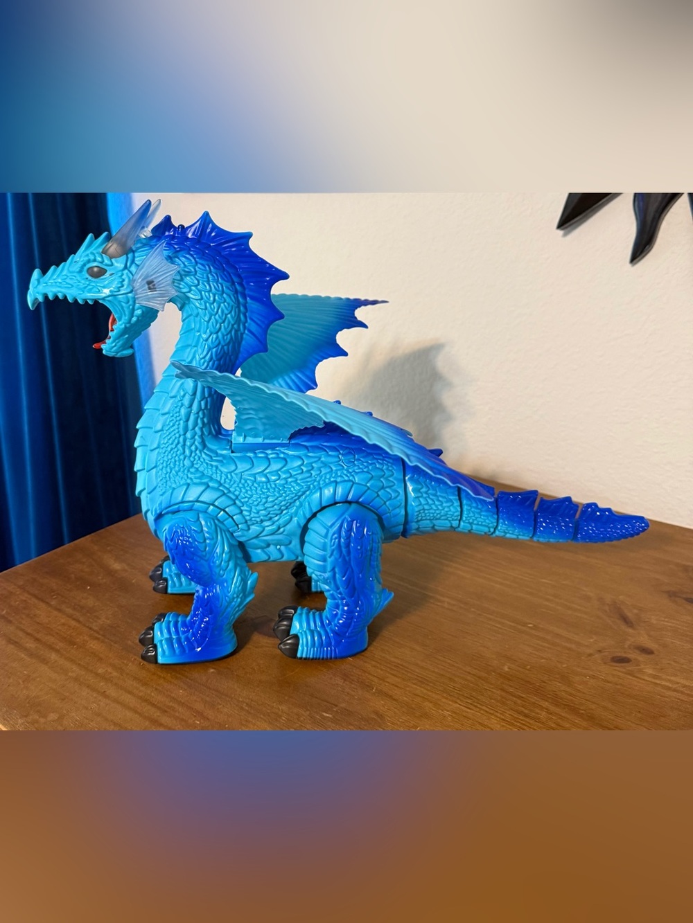 Discovery Kids Blue RC Dragon 12” Tall Do Not Have the Remote but works